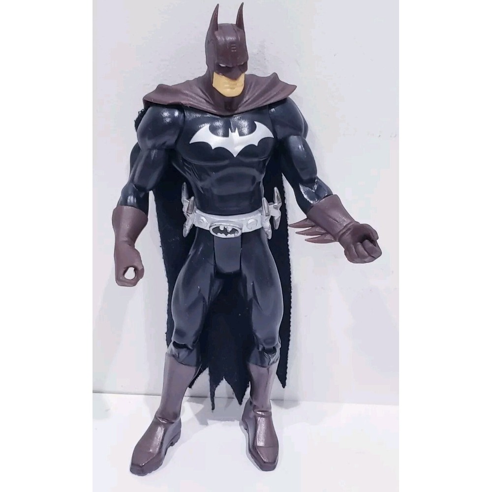 2003 Mattel DC Comics Batman Action Figure Black Brown and Black Cloth Cape